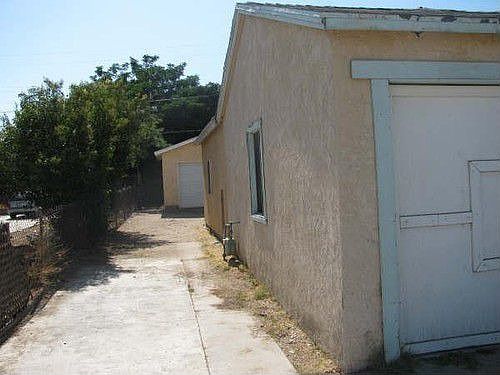 4th image of 3074 Glenview Ave
