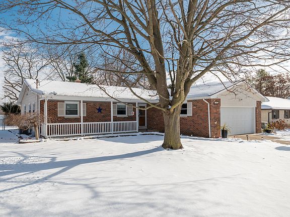 2nd image of 7525 Woodcrest St