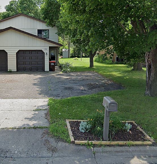 1st image of 123 23rd St W
