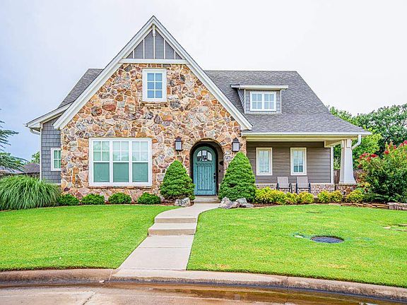 2nd image of 31 Arbor Cir