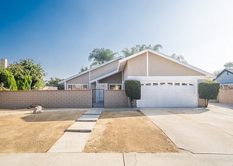 1st image of 1712 N Barranca Ave