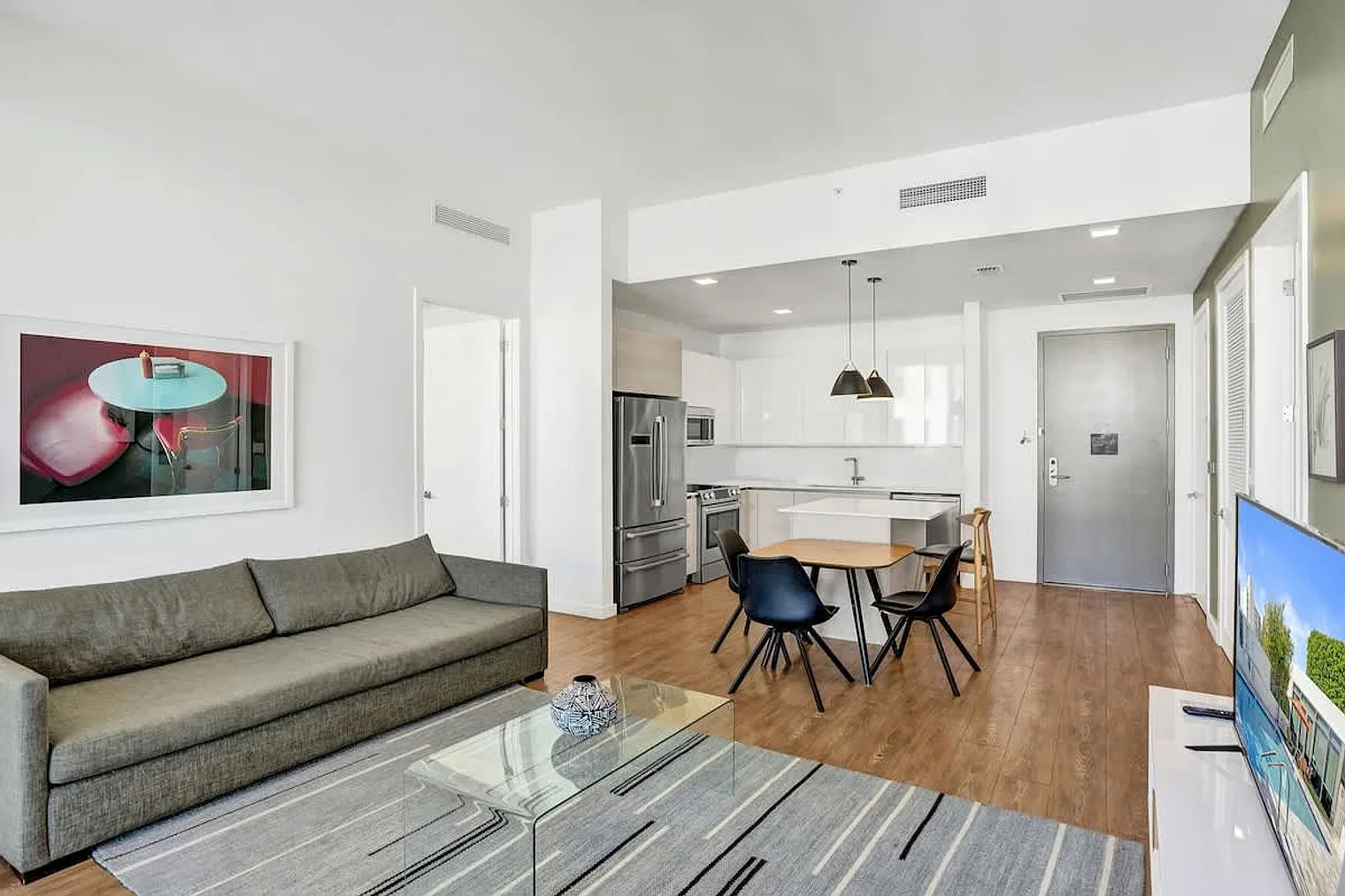 2 bed, 2.0 bath, $9,518 — Photo 2