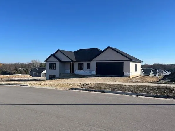 495 Foxfield Court, Oregon, WI 53575