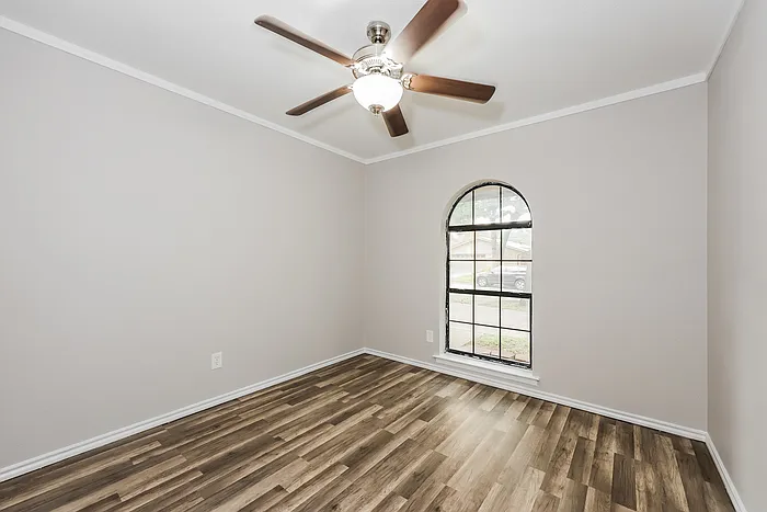 224 NE Michael Dr — Photo 11