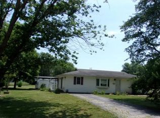 3174 Lakeland Rd, Decatur, IL 62521