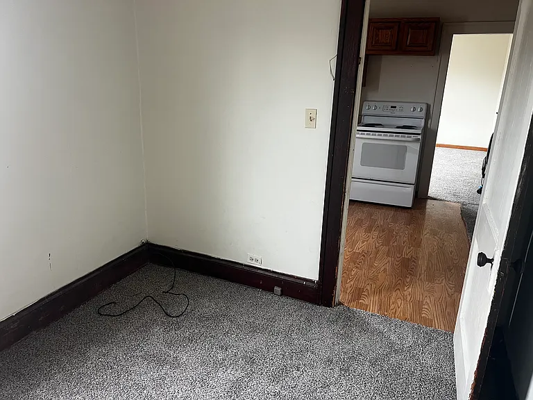 17 S Maple Ave #4 — Photo 6