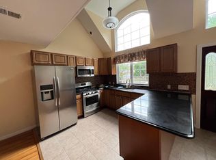 208 Giffords Ln #3, Staten Island, NY 10308