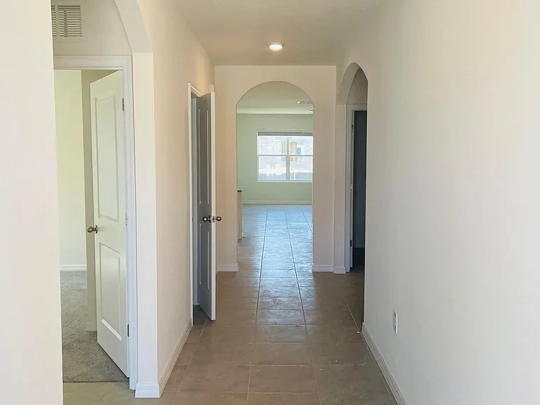 5503 Hollingworth Trl — Photo 5
