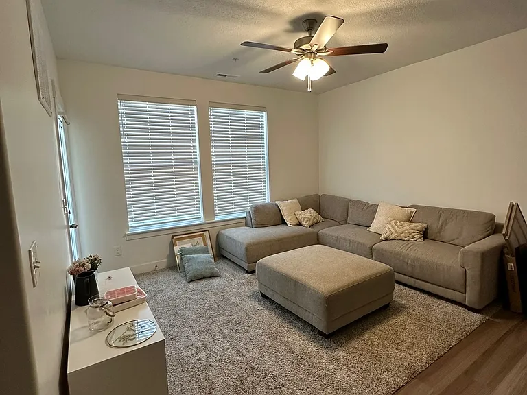 884 N Van Dyne Dr #203 — Photo 4