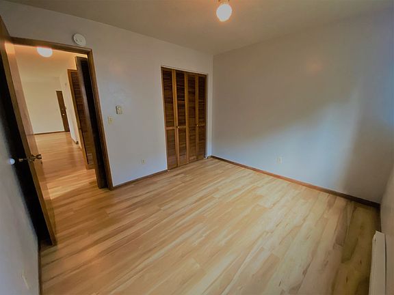 5th image of 2702 SE Alder St #2704