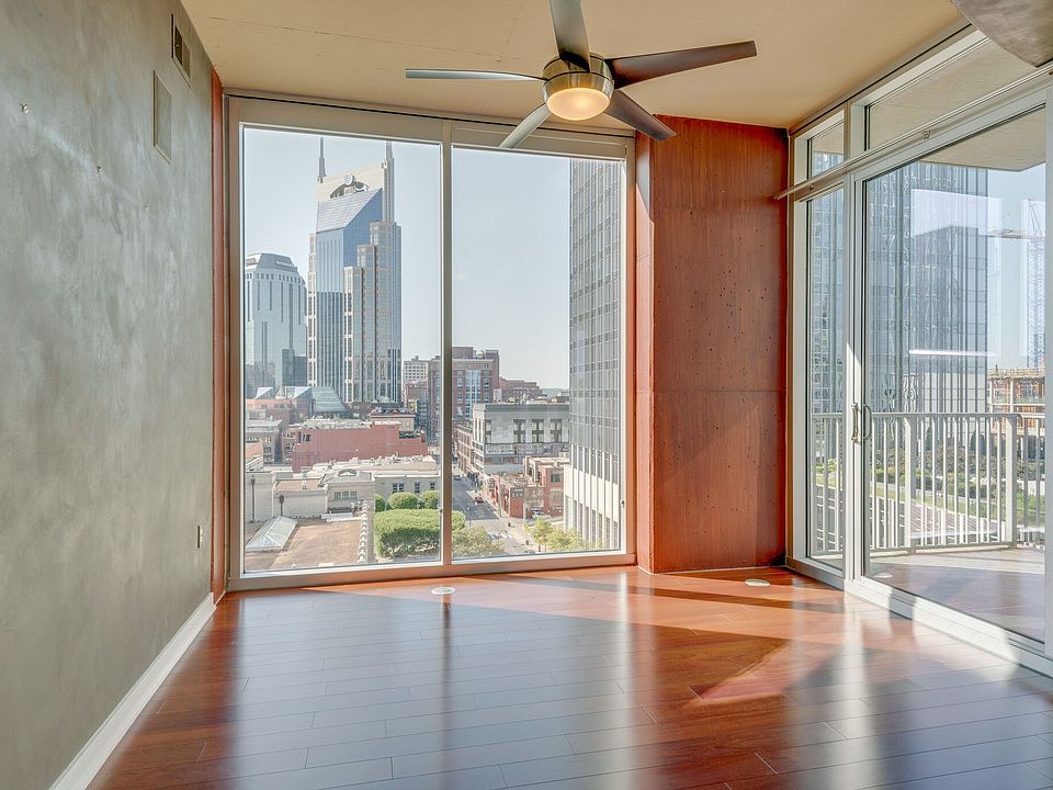1st image of 301 Demonbreun St Unit 905