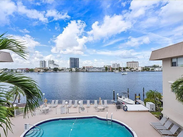 300 Golden Isles Dr #104 — Photo 20
