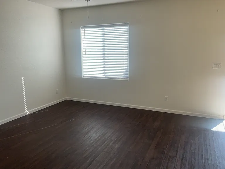1734 Lark Dr NE — Photo 6