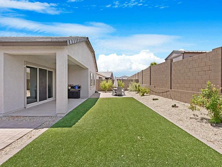 20132 W Catalina Dr — Photo 37