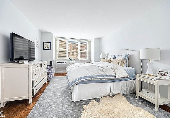 4th image of 77 7th Ave APT 5K