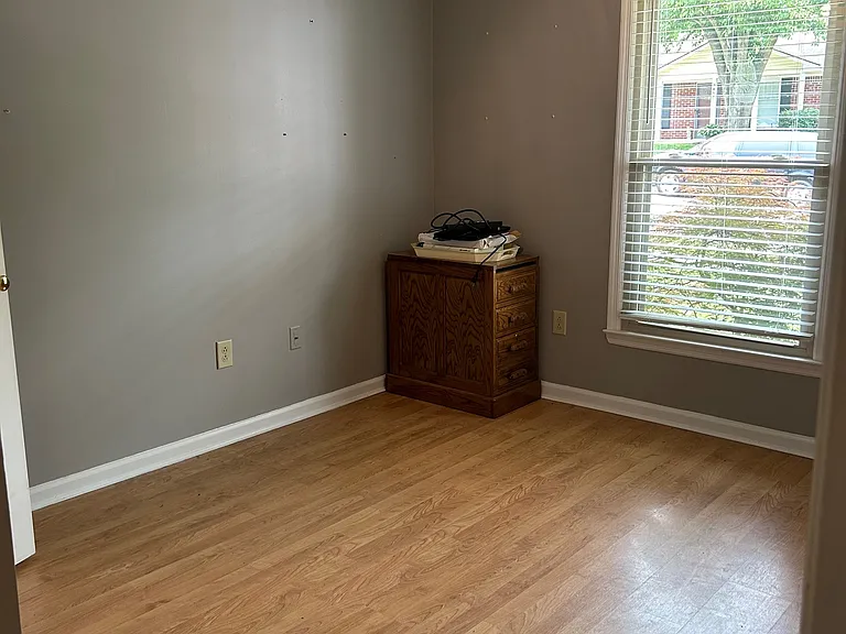 3828 McGarry Dr — Photo 3