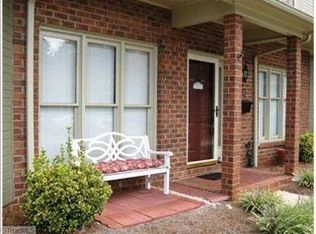 327 S Cherry St, Kernersville, NC 27284