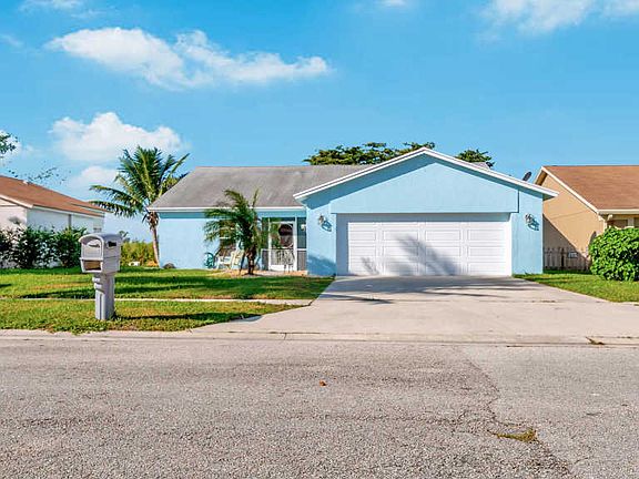 2nd image of 5128 Arbor Glen Cir