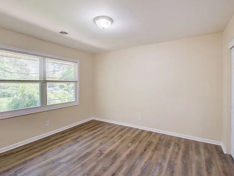 2912 Wesley St — Photo 30