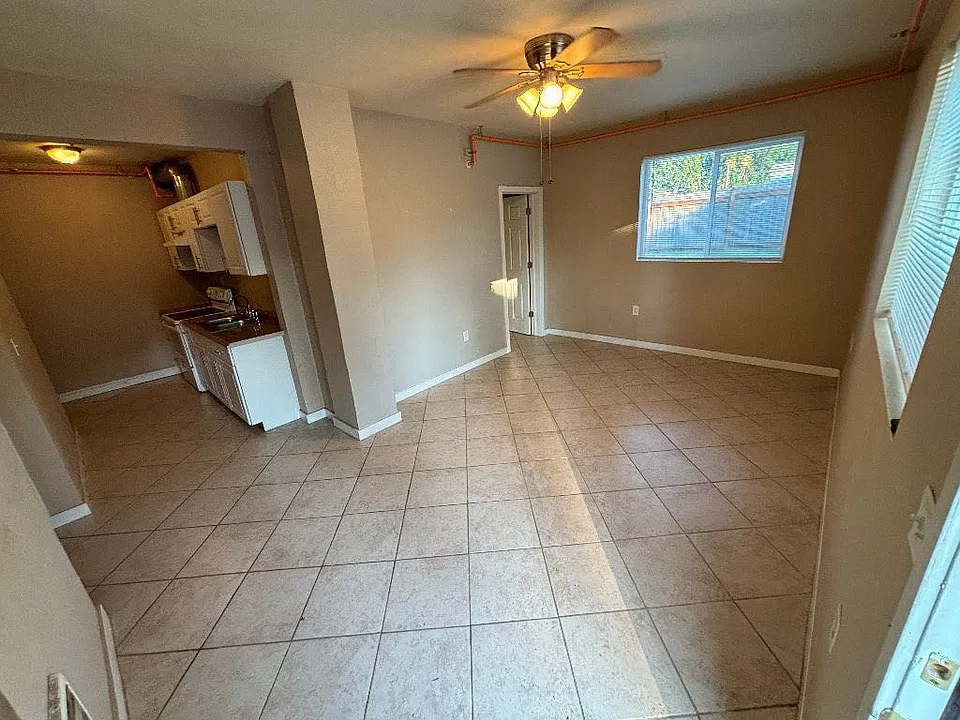 729 D St #2