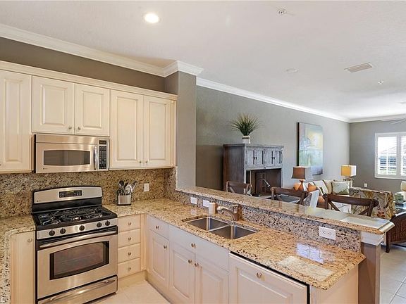 5th image of 9238 Tesoro Ln Unit 203