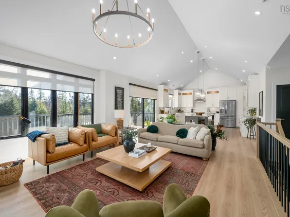 628 Sandwick Dr, Hammonds Plains, NS B4B 0H4