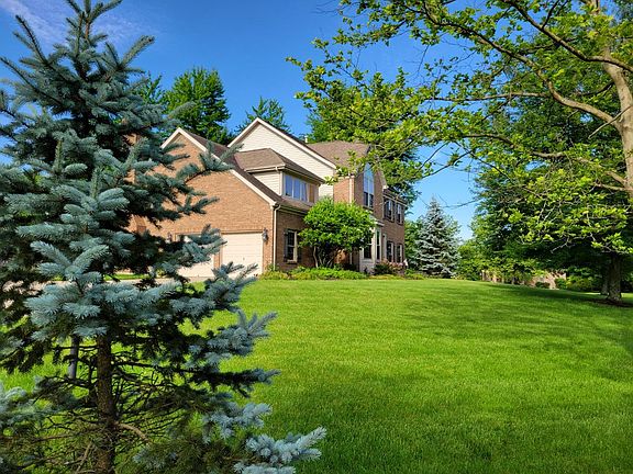 3rd image of 5021 Silvermine Ct
