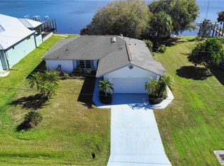 2976 Peace River Dr, Punta Gorda, FL 33983
