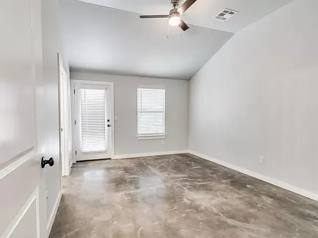 2340 SW 90th St — Photo 13