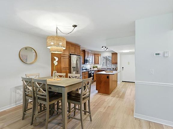 4th image of 1640 STICKNEY POINT ROAD #40-101