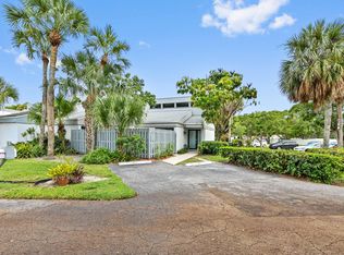 271 NW 15th St, Boca Raton, FL 33432