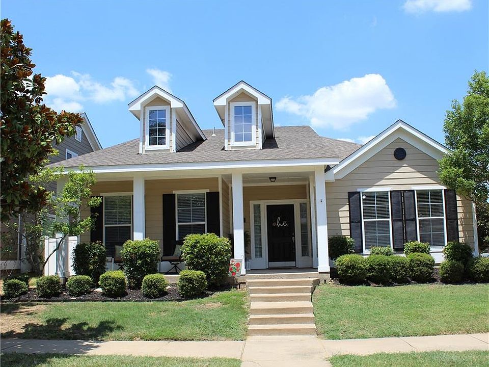 1st image of 1521 Oakcrest Dr