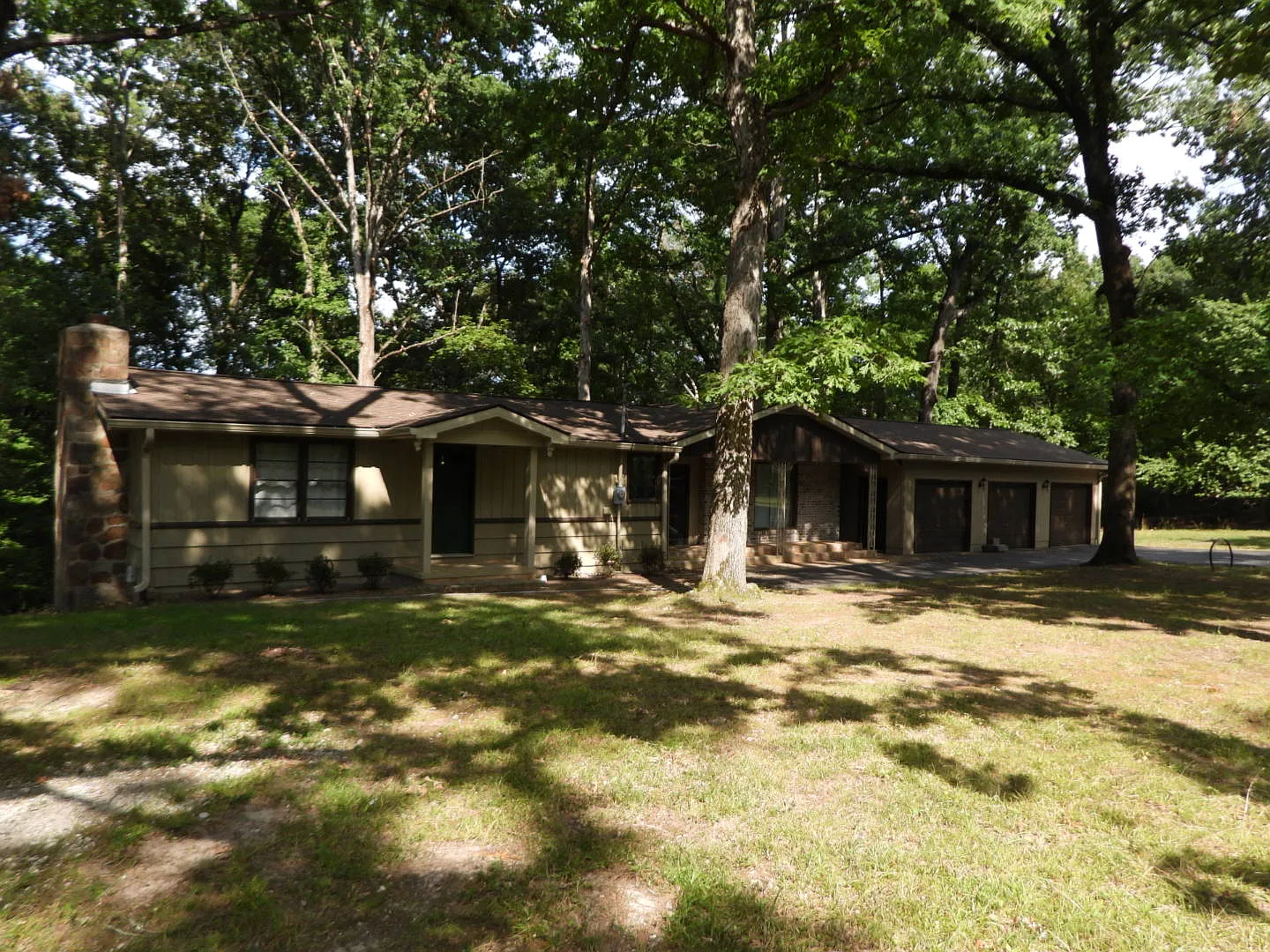 3 bed, 1370 sqft, $2,000 — Photo 3