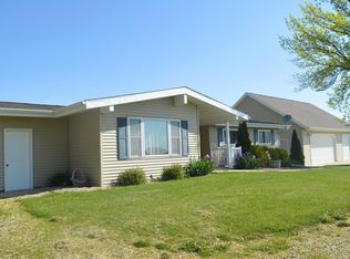 1921 Bunker Hill Rd, Central City, IA 52214