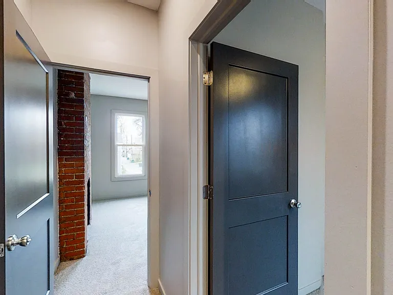 1238 E Mound St — Photo 20