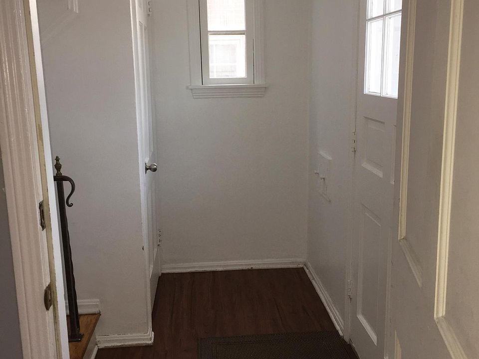 Front door entrance into the apartment