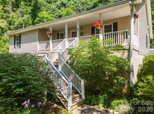 73 Waters Rd, Asheville, NC 28805