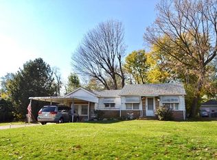 1823 N Warson Rd, Saint Louis, MO 63114