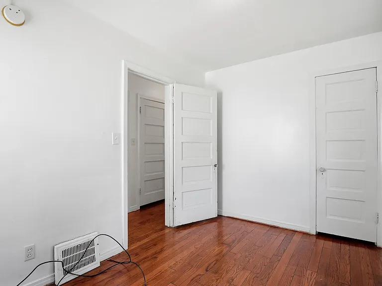 3432 Woodside St — Photo 17