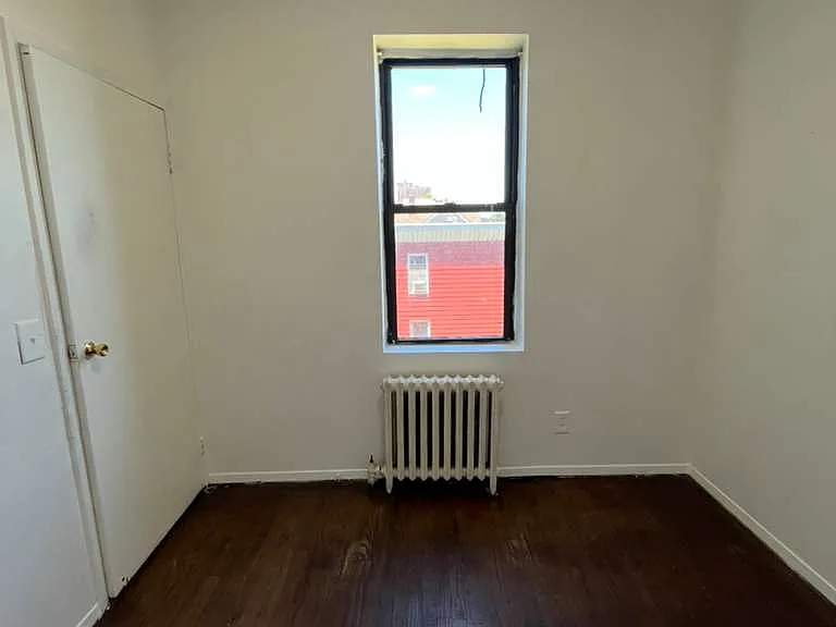 33 Storms Ave #3C — Photo 5