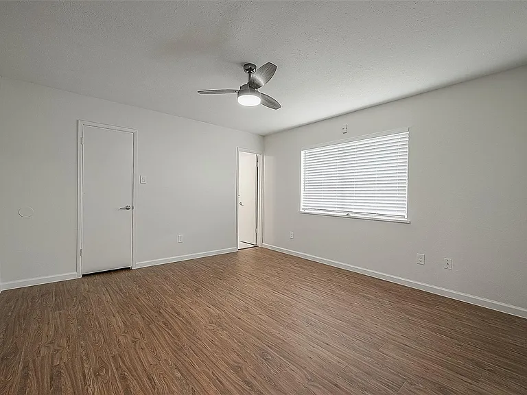 16810 Sweno Ct — Photo 9