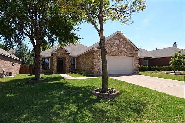 1st image of 4013 Hawkins Dr