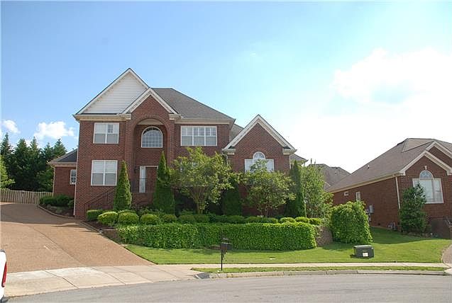 1st image of 105 Tiffany Ct