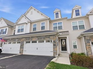 12 Spring Mill Rd, Ivyland, PA 18974