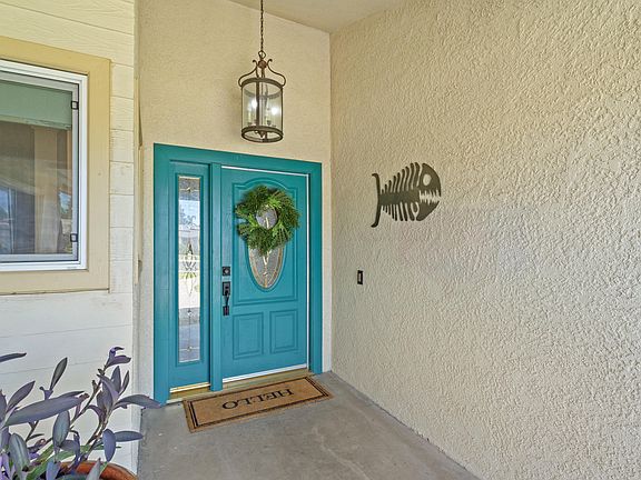 5th image of 1096 N Beverly Street