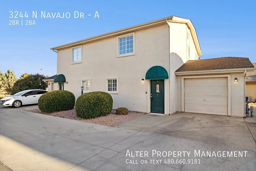Charming 2-Bedroom Townhouse with Garage in Prescott Valley — Photo 1