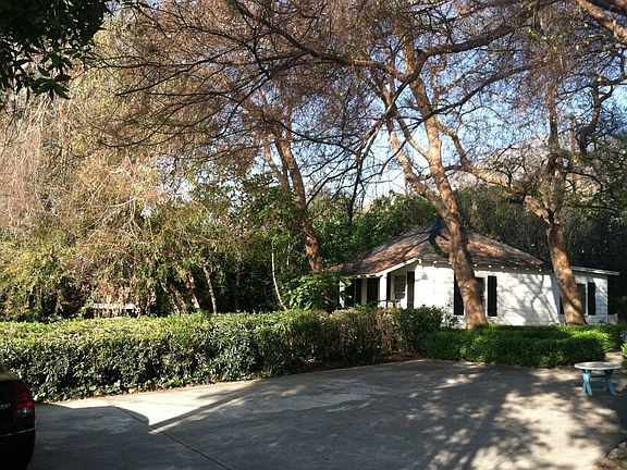 2nd image of 2201 Santa Anita Ave #B