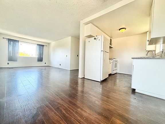 2nd image of 1423 W 35th Pl #3