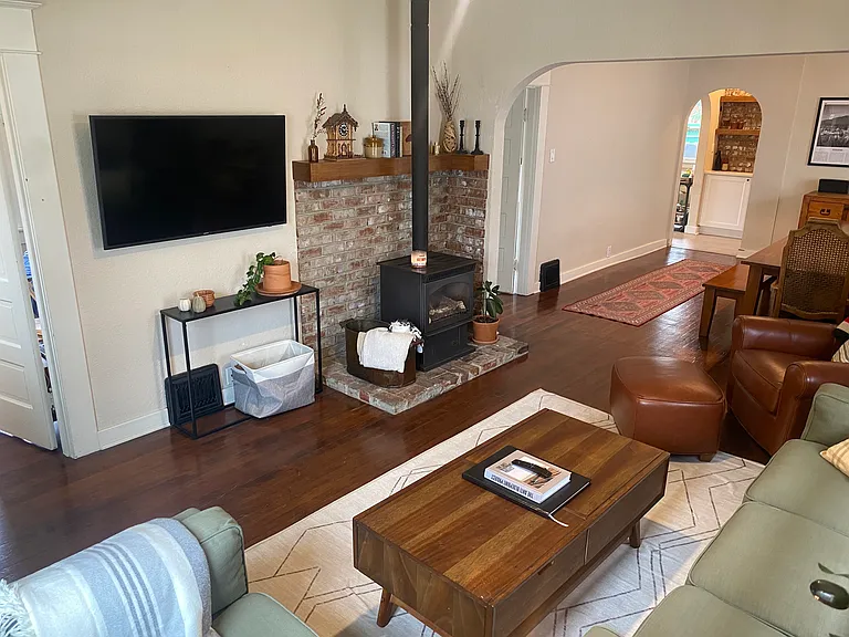 2036 SE Harold St — Photo 3