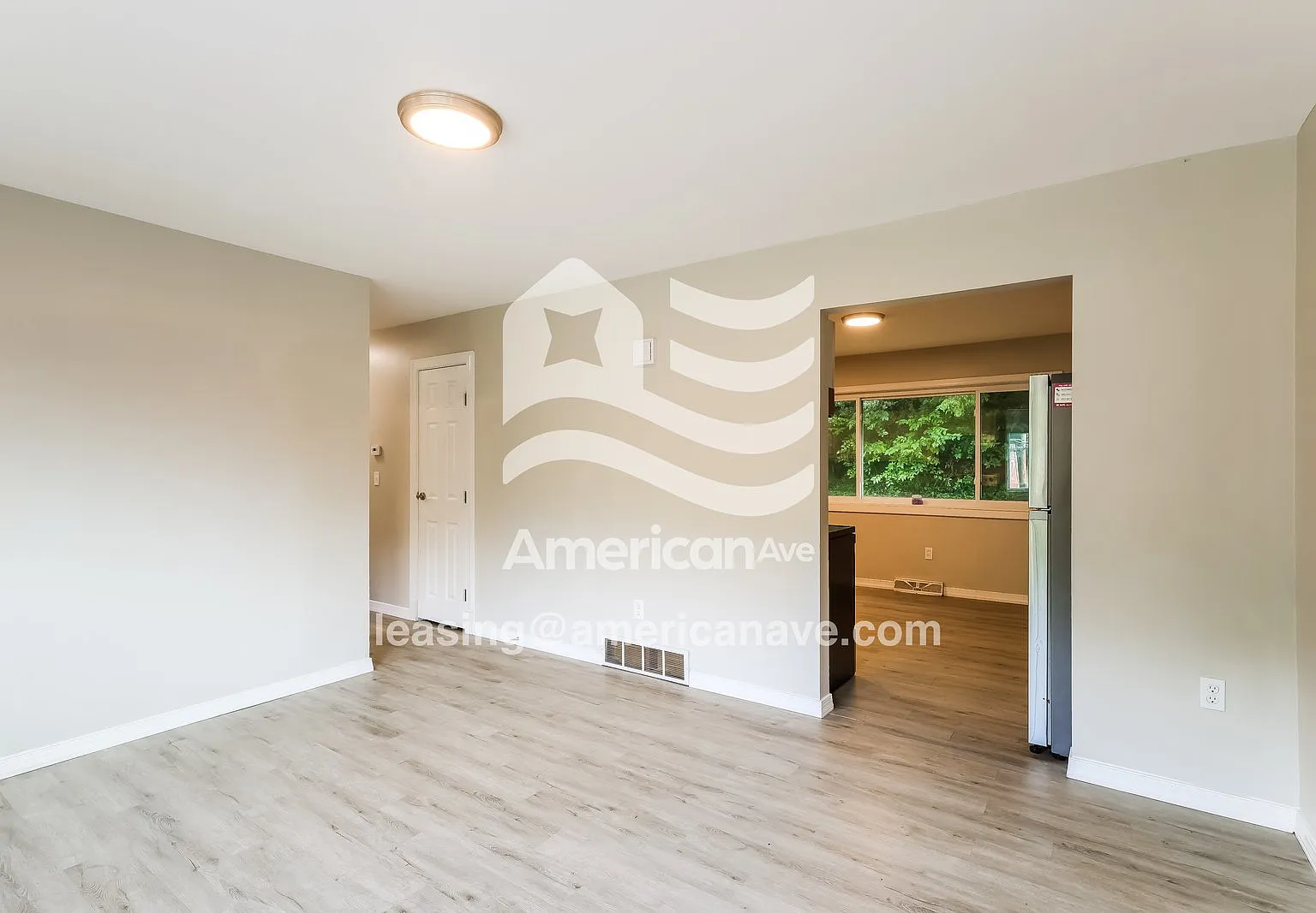 3 bed, 1.0 bath, 988 sqft, $1,550 — Photo 4